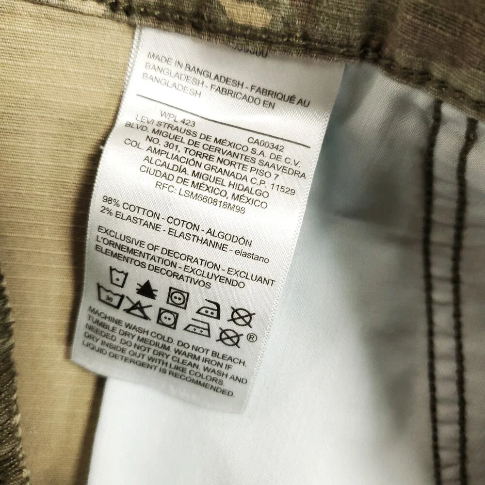 Levis Camo Cargo Shorts Mens 42 Fade 42x10 Stretch Flex Comfort - Picture 6 of 8